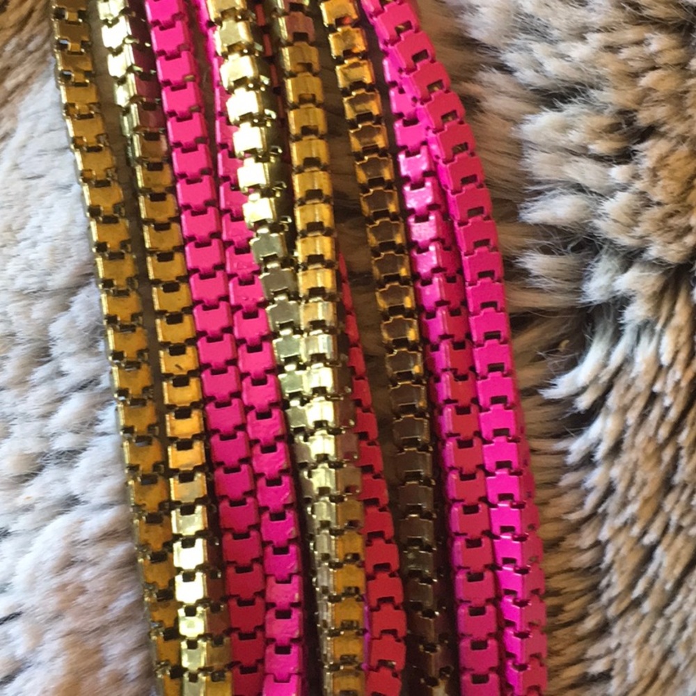 Gold and pink necklace - Picture 2 of 4